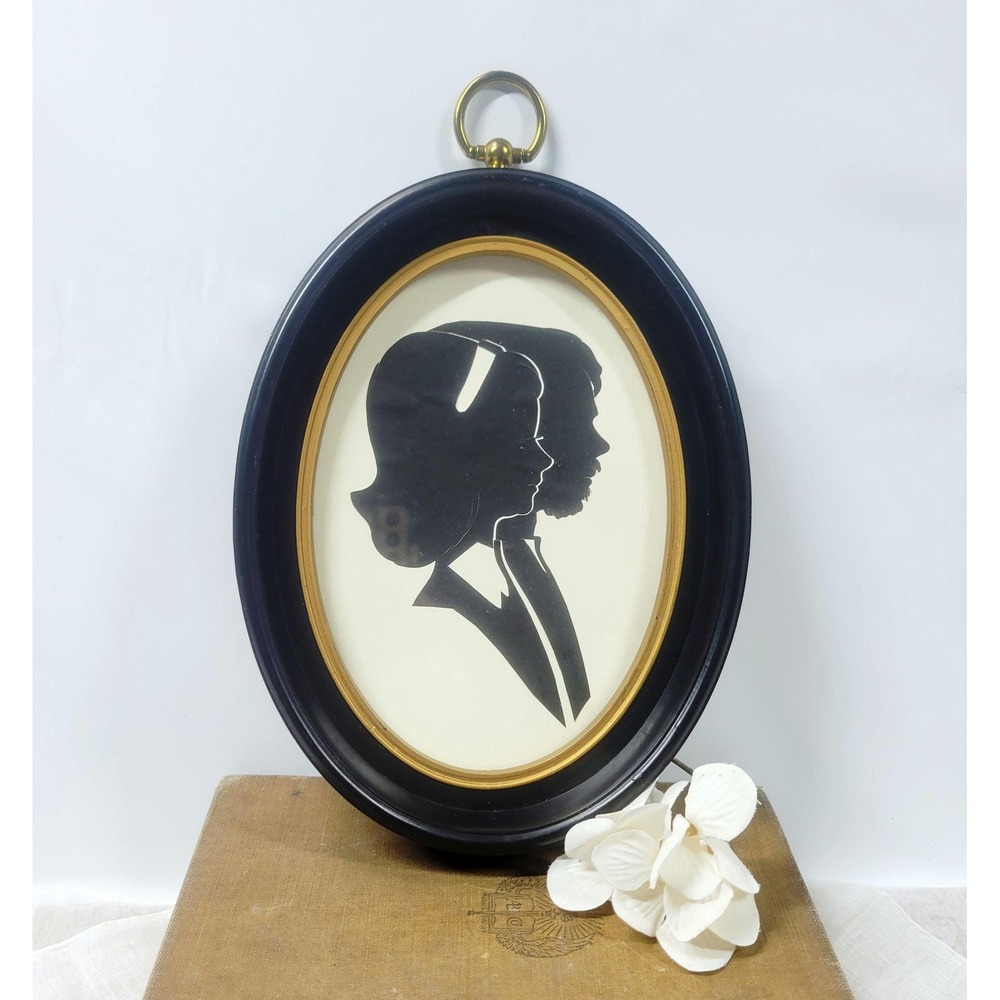 1970s Framed Silhouette Cutout Art Cameo | Black Oval Frame Portrait
